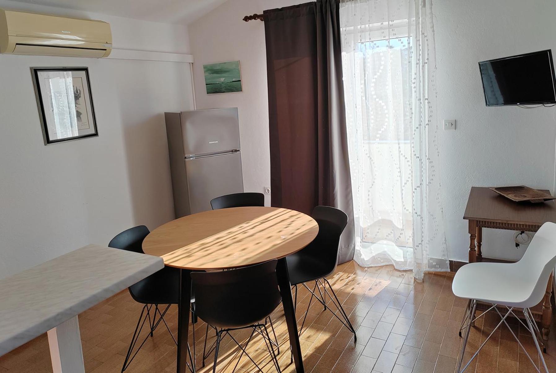 Apartments Lonic Kukljica Bagian luar foto