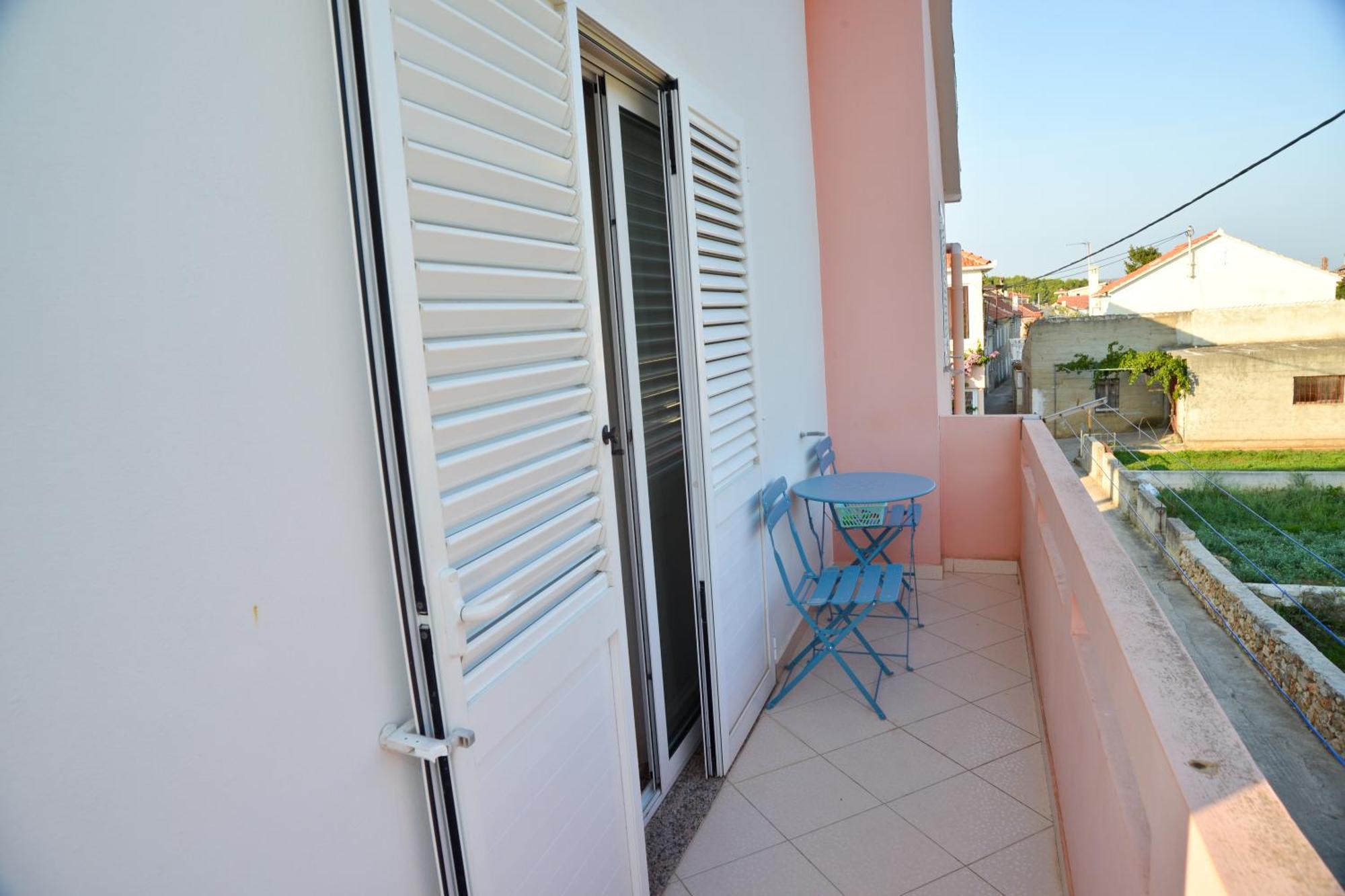 Apartments Lonic Kukljica Ruang foto