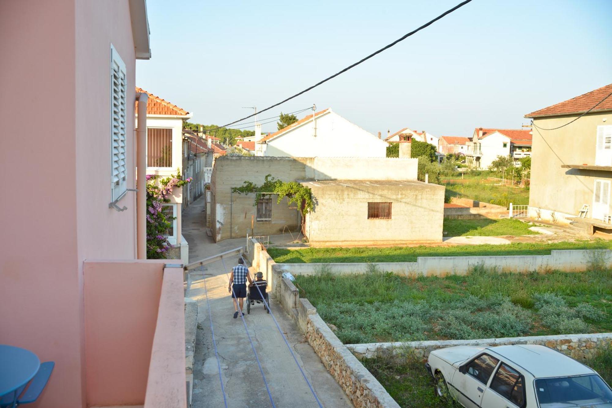 Apartments Lonic Kukljica Ruang foto