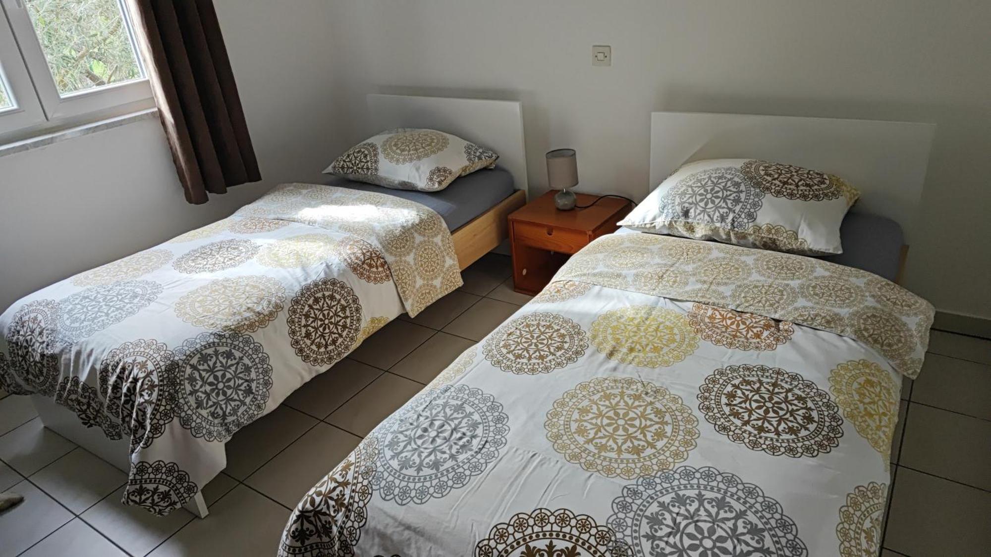 Apartments Lonic Kukljica Bagian luar foto