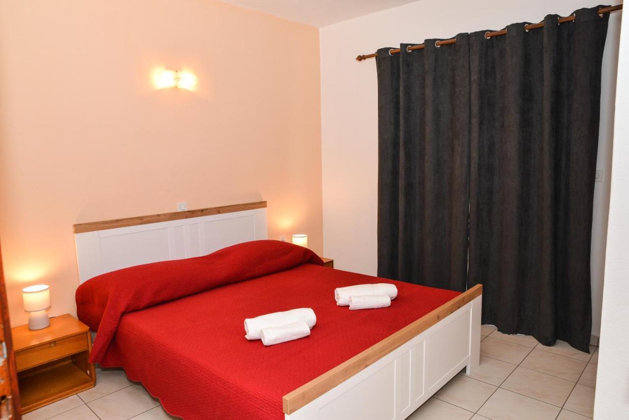 Apartments Lonic Kukljica Bagian luar foto